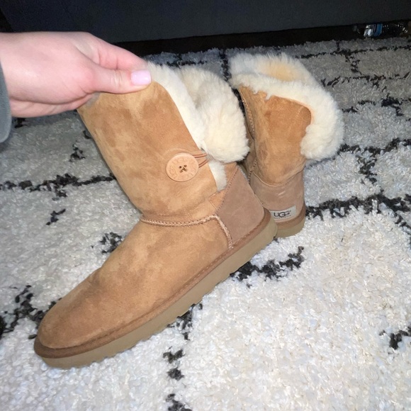 UGG Boots - Picture 6 of 11